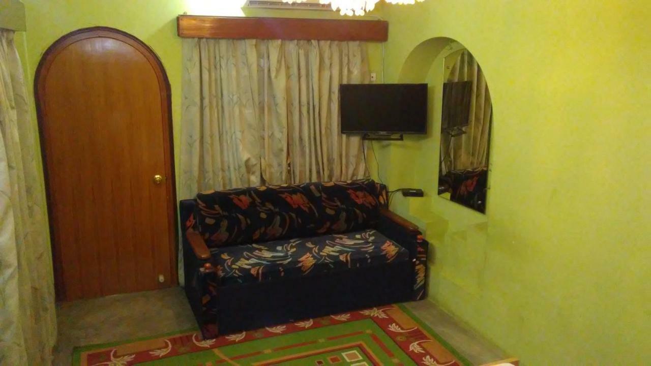 فندق Royal Paying Guest كولكاتا المظهر الخارجي الصورة